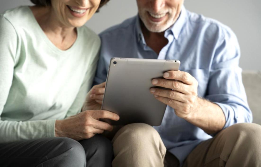 Strategische Investitionsplanung mit detaillierten Finanzanalysen und Marktbetrachtungen